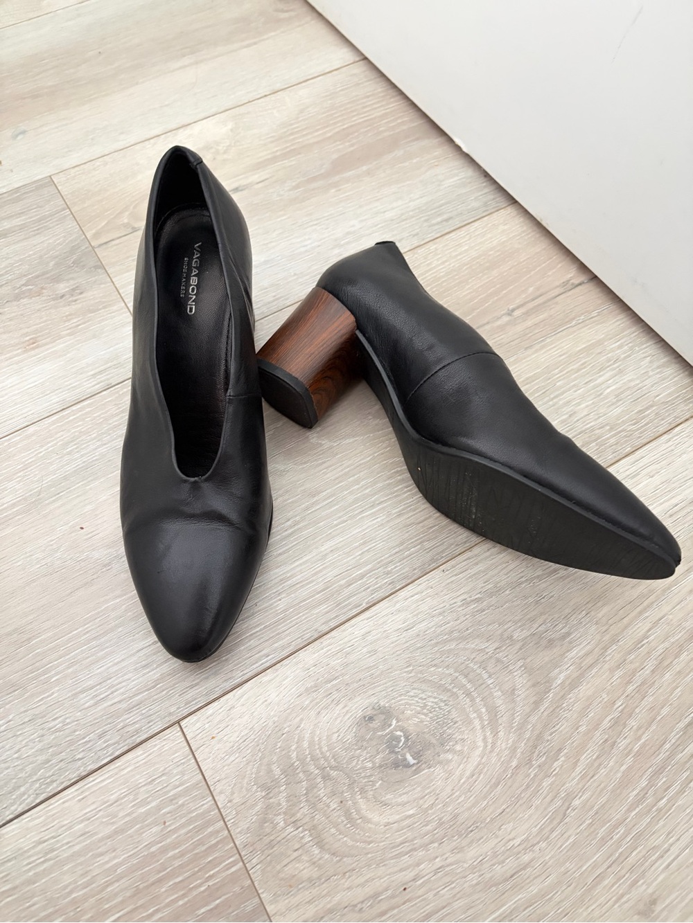 Vagabond Eve Leather Pumps Chunky Wood Block Heels S6